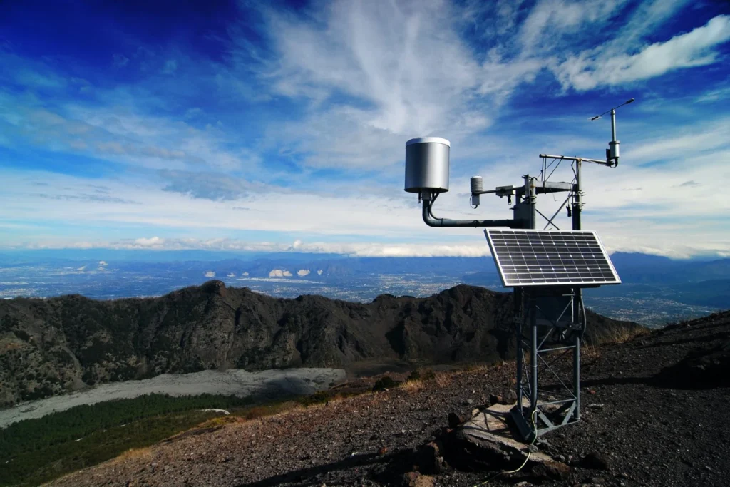 Types of weather stations