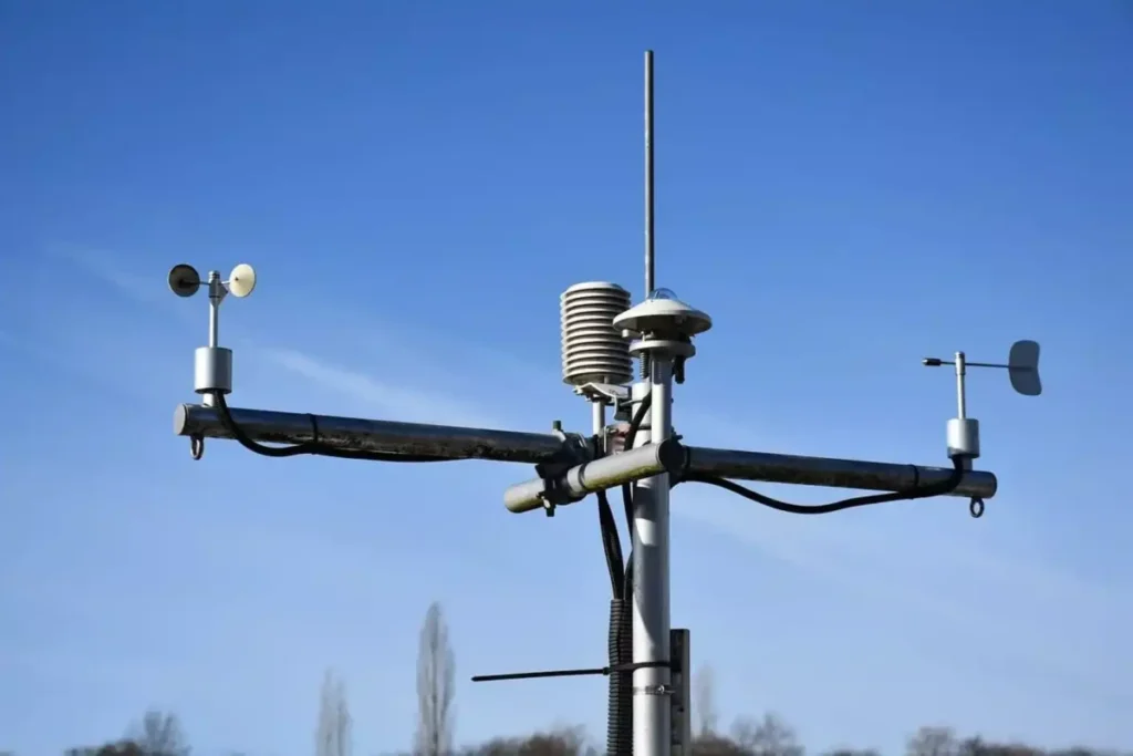 Precise Weather Monitoring and Forecasting