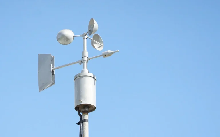 What is a Vane Anemometer and How Does It Work?